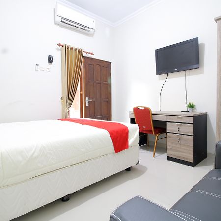 Reddoorz Plus Near Stie Ykpn Maguwo Εξωτερικό φωτογραφία