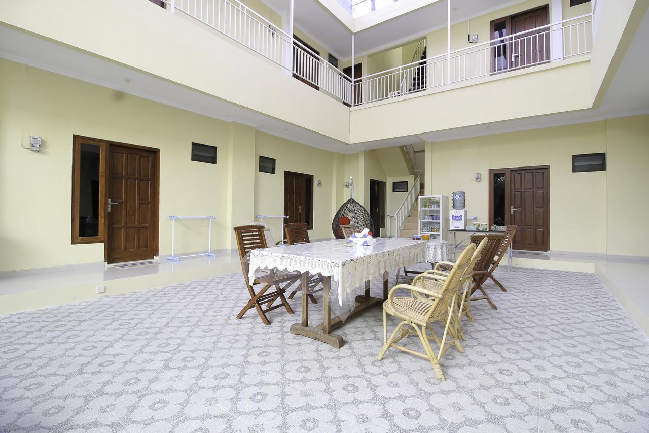 Reddoorz Plus Near Stie Ykpn Maguwo Εξωτερικό φωτογραφία